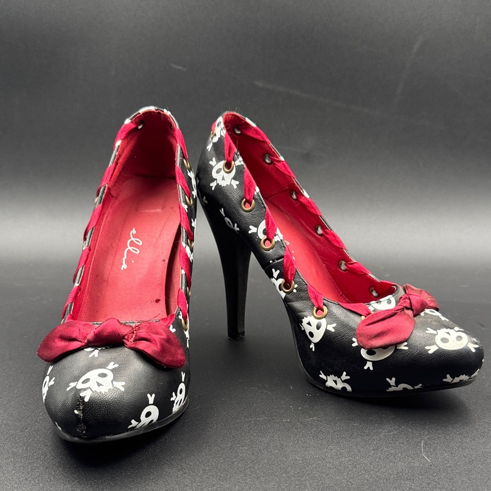 Ellie Black Skull-Print Heels with Red Accents